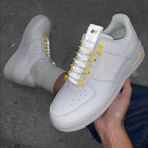 Nike Shoes - Air max 1 07 Lx